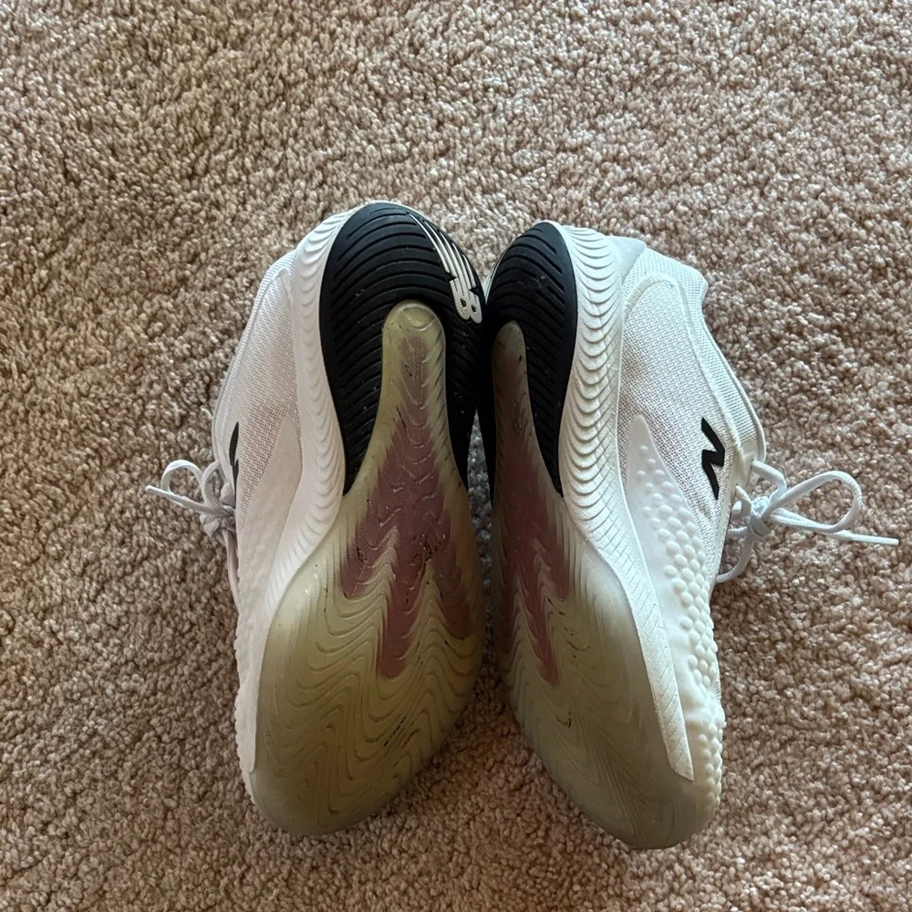 New Balance White and Black Athletic Shoes - Picture 2 of 5